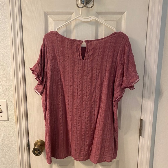 Lilac Lavender Purple Colored Short Sleeve Top NWOT - Picture 3 of 6